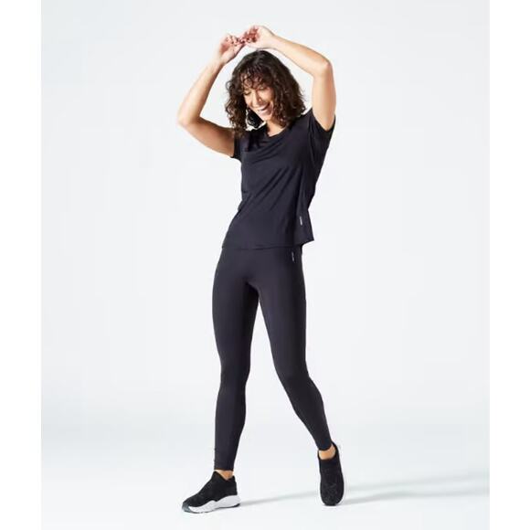 NWT Domyos 100 Cardio Workout T-Shirt S-M - Picture 1 of 4